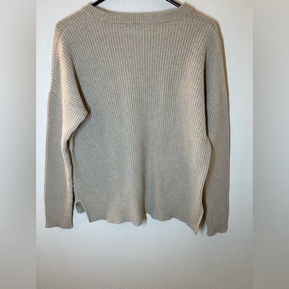 Madewell Crewneck Sweater With Front Pocket - Picture 2 of 4